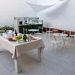 Largo Sicilia Bed & Breakfast 3*