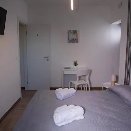 Largo Sicilia 3* 아볼라