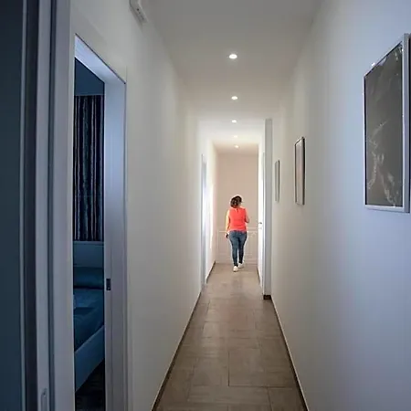 Largo Sicilia فندق مبيت وإفطار أفولا